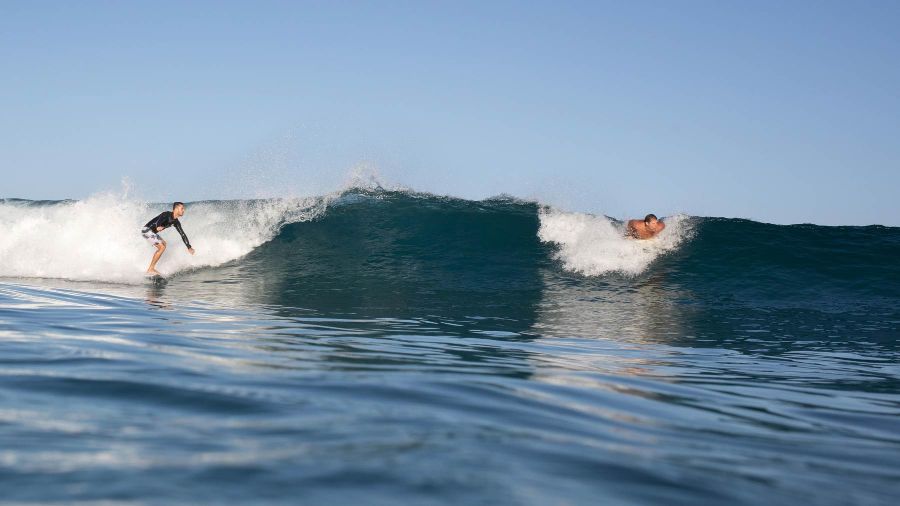 surf etiquette dropin in unwritten surfing rules